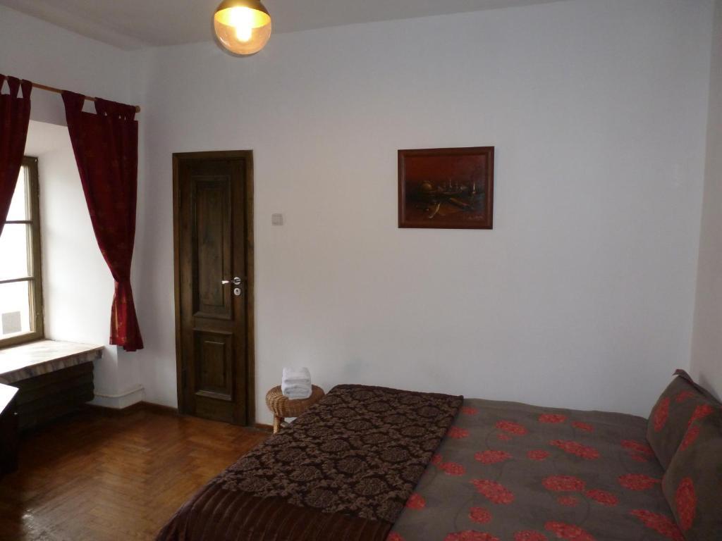 Seven Fridays Hostal Vilna Exterior foto