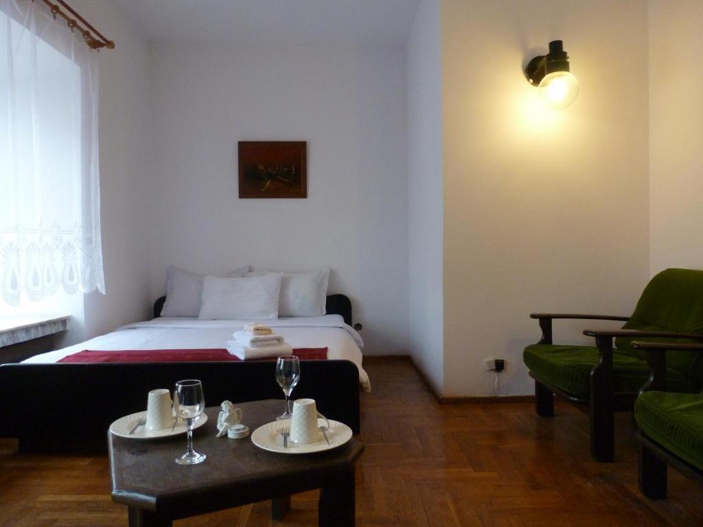 Seven Fridays Hostal Vilna Exterior foto