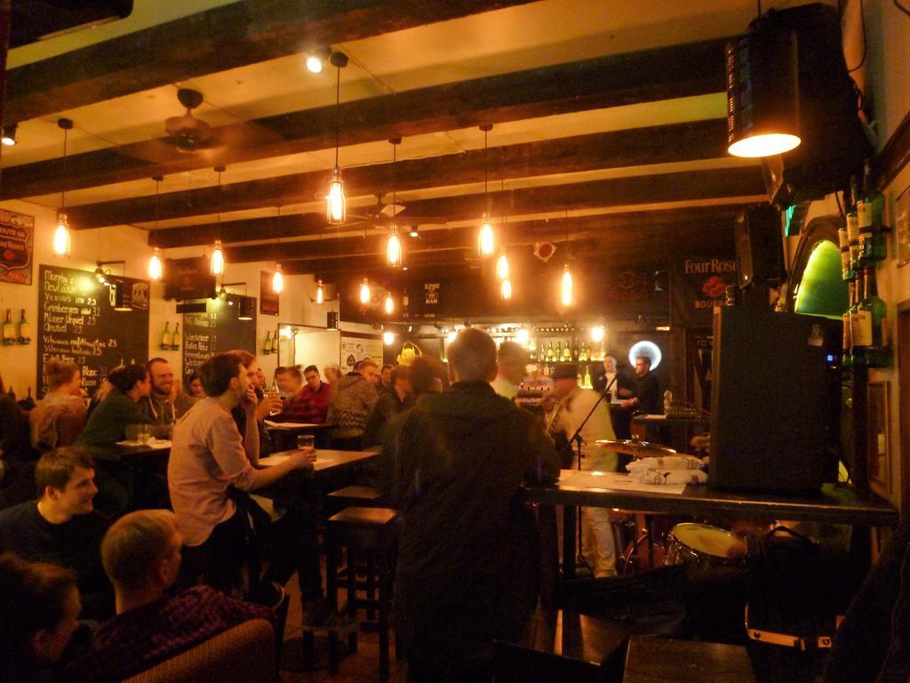 Seven Fridays Hostal Vilna Exterior foto